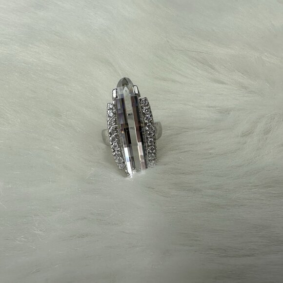 Park Lane RING Silver Tone with Large Rhinestones Size 6 New Without Tags - Picture 2 of 3